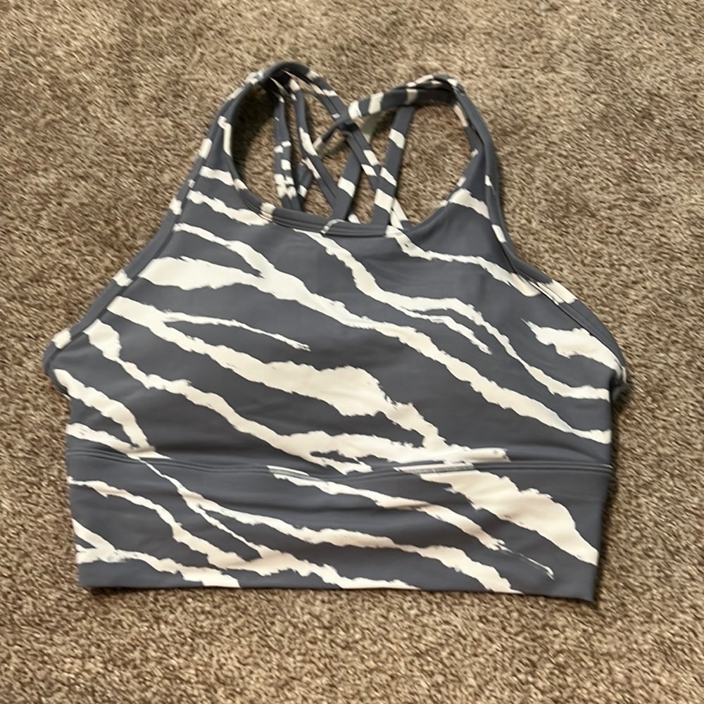 Carrie underwood brand workout top